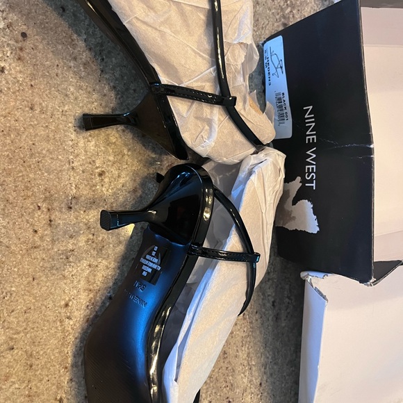 Nine West Heden Kitten Heel Sandal 5.5 - Picture 3 of 3